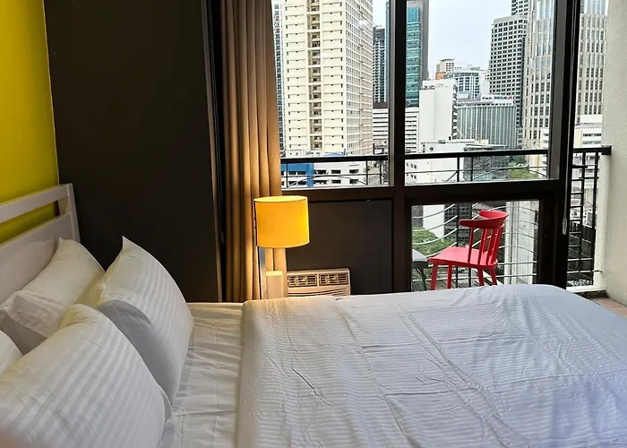 W King Bed Near Greenbelt 55-in Tv * Manila